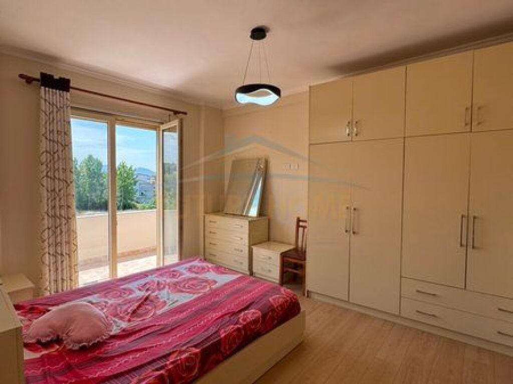 Shitet, Apartament 2+1+2, Restorant Fresku, Rruga e Dajtit
