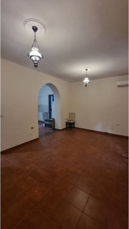 Shitet, Apartament 3+1+2+Depo, Rruga e Kavajës, Tirane