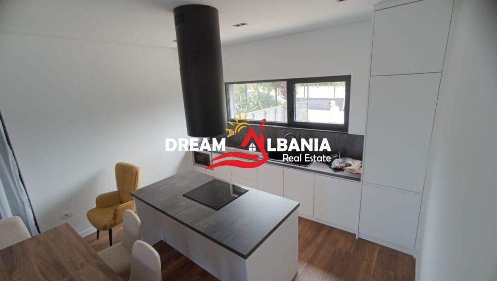 Villa con piscina in affitto a Mjull Bathore, vicino a Tegu a Tirana (ID 4251469)
