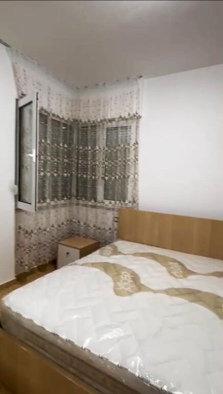 🏢Ne zonen e 5 Majit,prane Big Market jepet me qera apartament 1+1,i mobiluar.50,000 Leke
