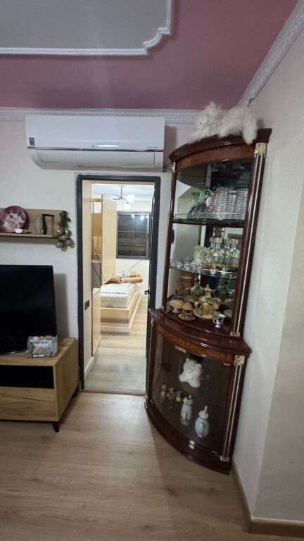 Affitto | Apartament 2 + 1 | Shkolla Bashkuar | 550 €/mese