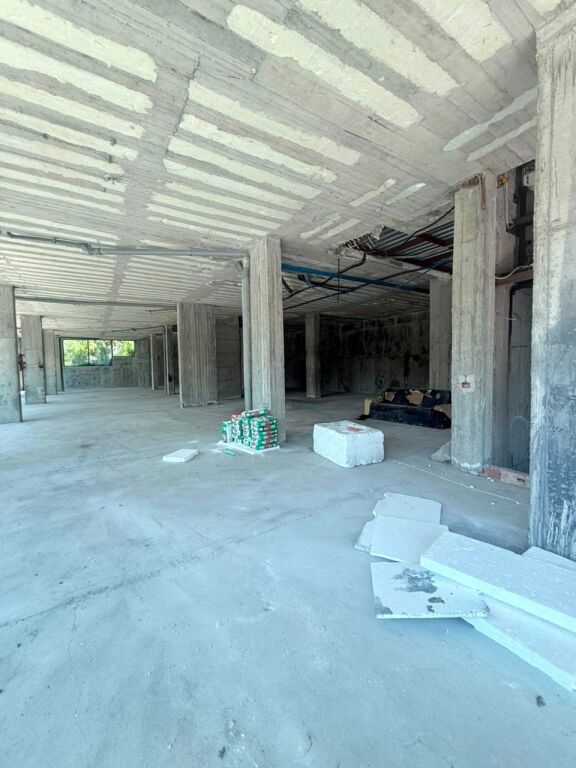 Commercial space for rent near the Zoo