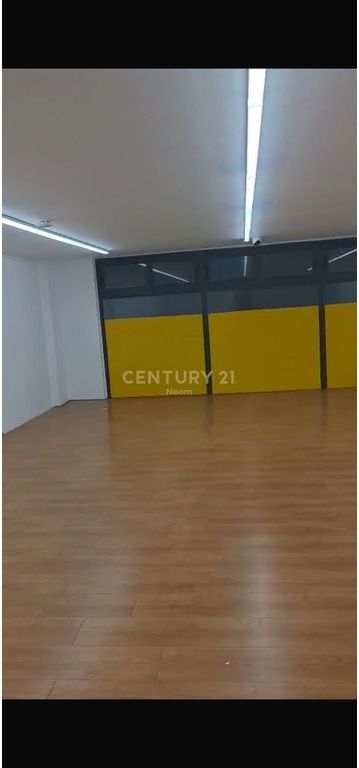 🏢 Duplex Commercial Space for Rent | Myslym Shyr, Tirana