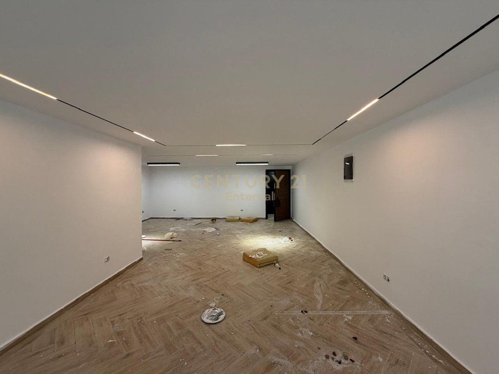 Commercial Space Main Road for Rent near the United School