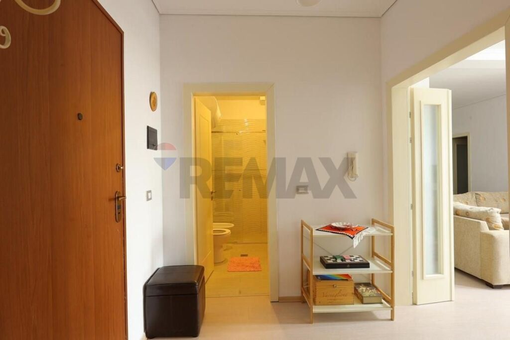 Apartment - For Sale - New Electric Market, Tirana