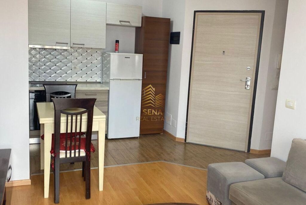 Qira, Apartament 1+1+blk, Xhamllik, 50.000 Leke/muaj