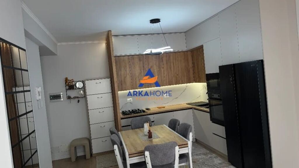 SHITET APARTAMENT 2+1+ANKES+BALLKON "BULEVARDI DONALD TRUMP" 11.000.000 LEKE