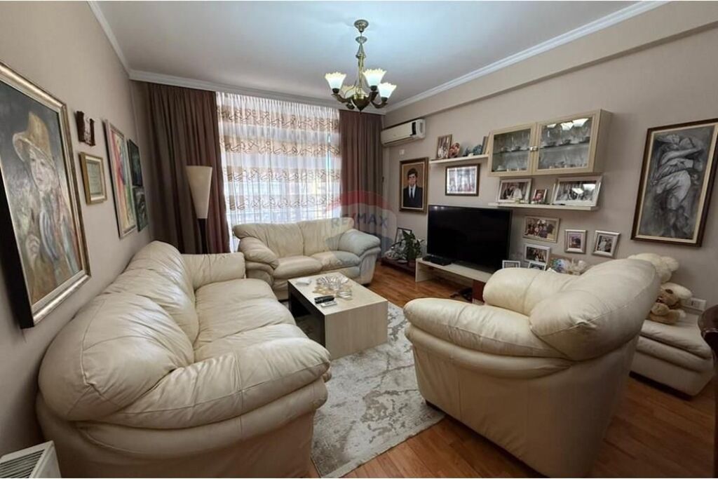APARTAMENT 2+1+2 PER SHITJE TE KOMUNA E PARISIT