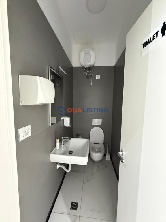 Jepet me Qira Ambient Premium për Zyra / Klinikë / Studio 📍 Stadiumi Air Albania