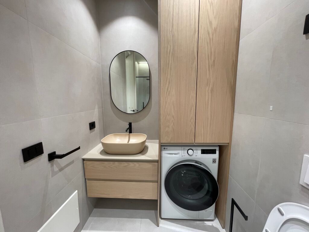 Affittiamo appartamento moderno 1+1 alla Residenza Golden Tower, Via Mine Peza!