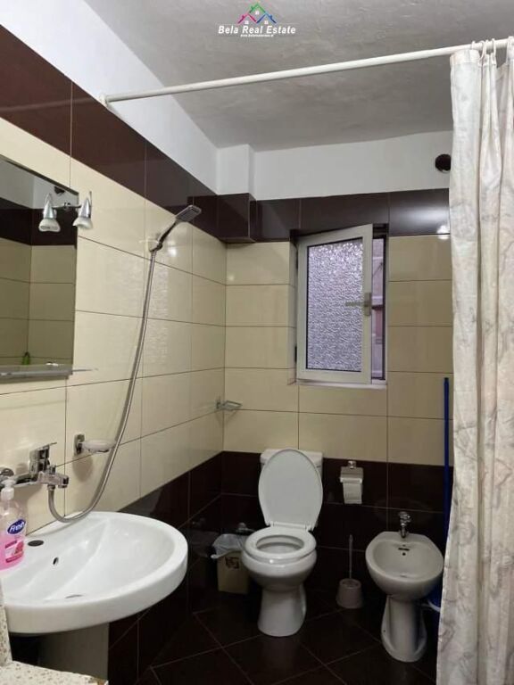 Appartamento in affitto 2+1 vicino alla Scuola di Balletto (ID B22194) Tirana