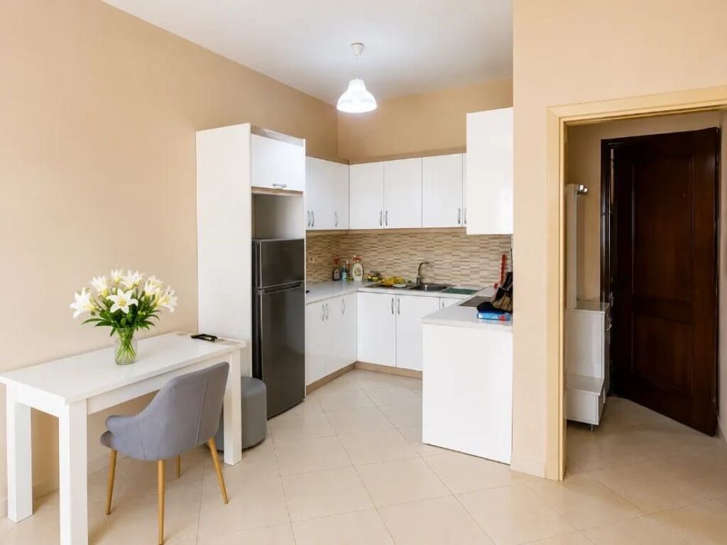 Affittasi 1+1 Astir vicino all'Hotel Marinaj 43.000 lek