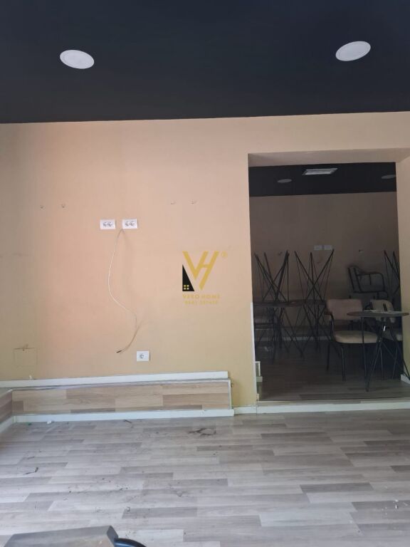 SHOP 80 M2 FOR RENT AT ENGINEERING 300,000 LEKE