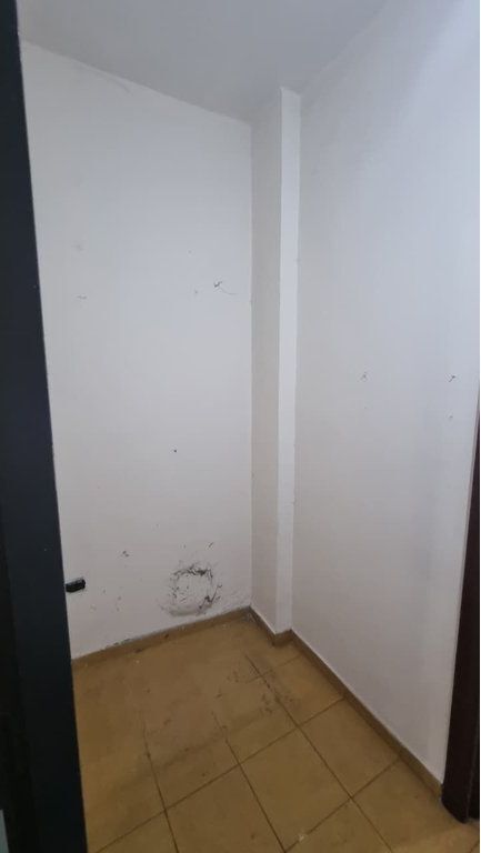 Shitet, Apartament 3+1+2+Depo, Rruga e Kavajës, Tirane
