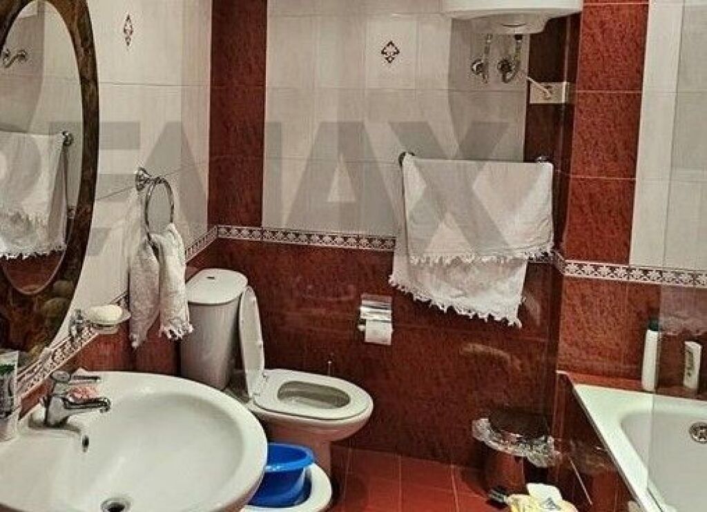 SHITET APARTAMENT 2+1 PRANË PAZARIT TË RI  ID:530571001-297