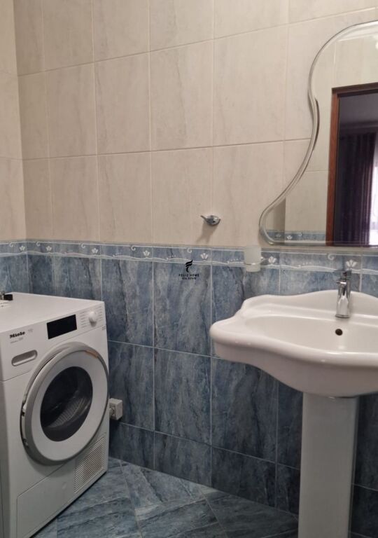 APARTAMENT ME QERA 2+1 RRUGA FORTUZI 90.000 LEKE FH-81630