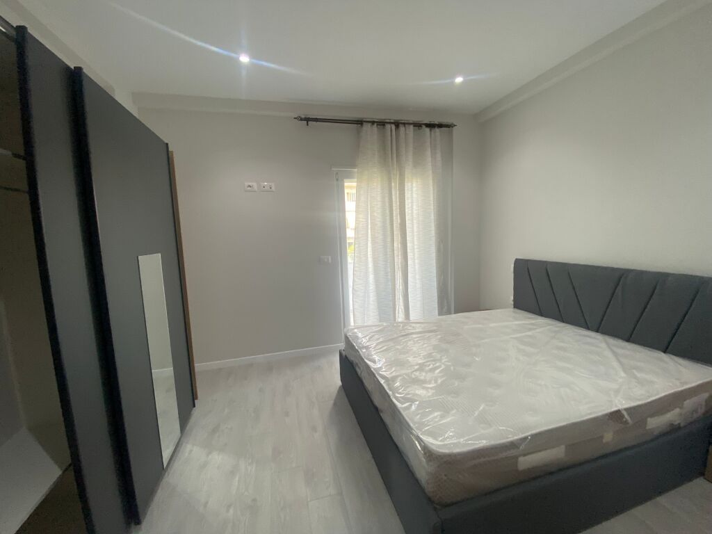 Apartment 2+1 + parking space for rent Kodra e Priftit