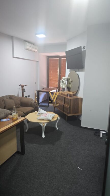 JEPET AMBIENT BIZNESI 145 M2 ME QERA TE SHESHI WILLSON 1.800 EURO