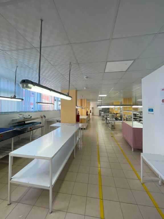Fully Equipped Garment Factory for Rent – 1,400 m²