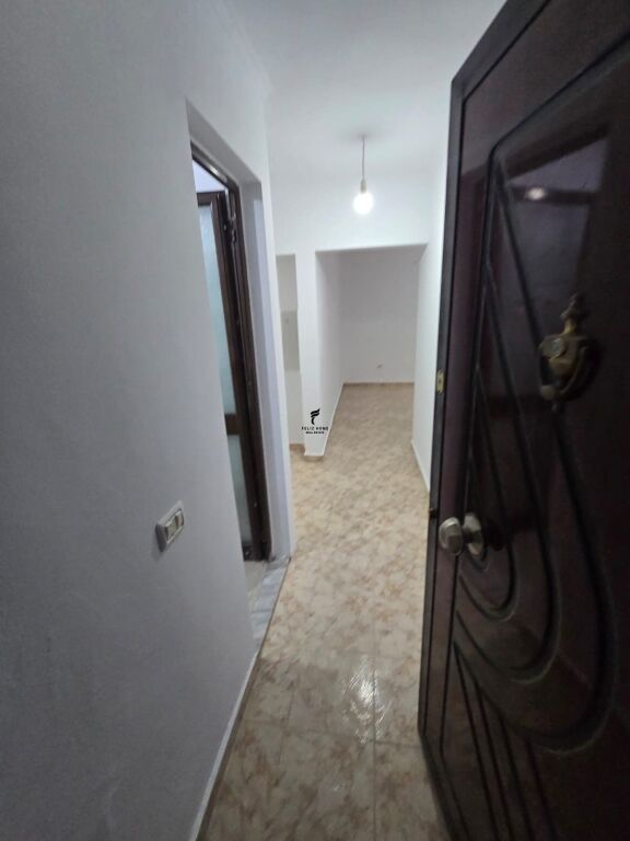 SHOP &amp; STUDIO FOR SALE KAVAJA ROAD 195,000 EURO FH-81727