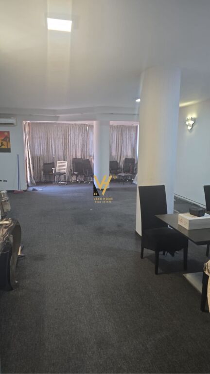 JEPET AMBIENT BIZNESI 145 M2 ME QERA TE SHESHI WILLSON 1.800 EURO