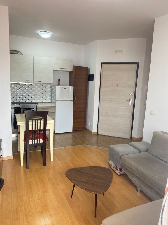 Affitto | Apartament 1 + 1 | Xhamllik | 500 €/mese