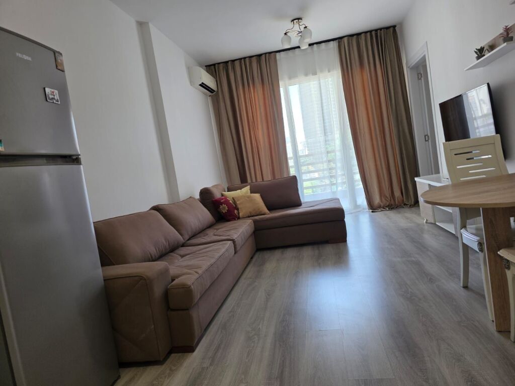 Apartament Me Qera 1+1+Post Parkimi ne Laprake (ID B2101789)