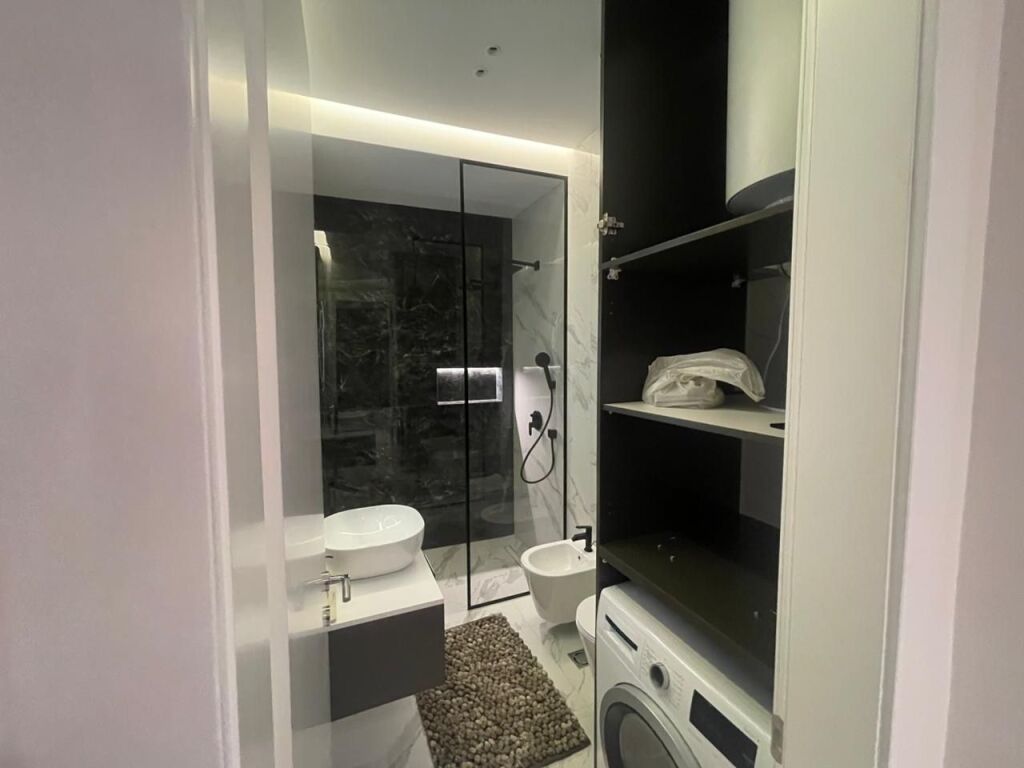 Apartament luksoz 1+1 per qira Tek Kompleksi Delijorgji