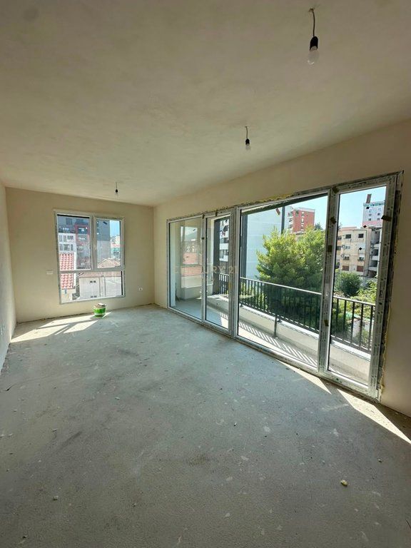 Apartment 2+1+2 for sale in Ali Dem 256,000 €