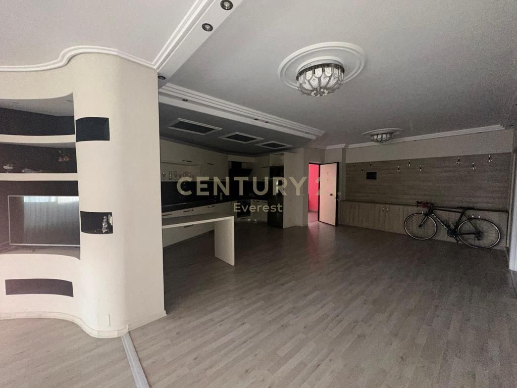 IRFAN TOMINI, VENDIAMO APPARTAMENTO 2+1+2 245,000 €