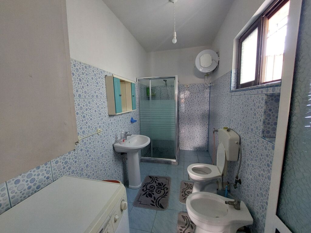 Affitto | Shtëpi private 2 + 1 | Spitali Amerikan 2 | 500 €/mese