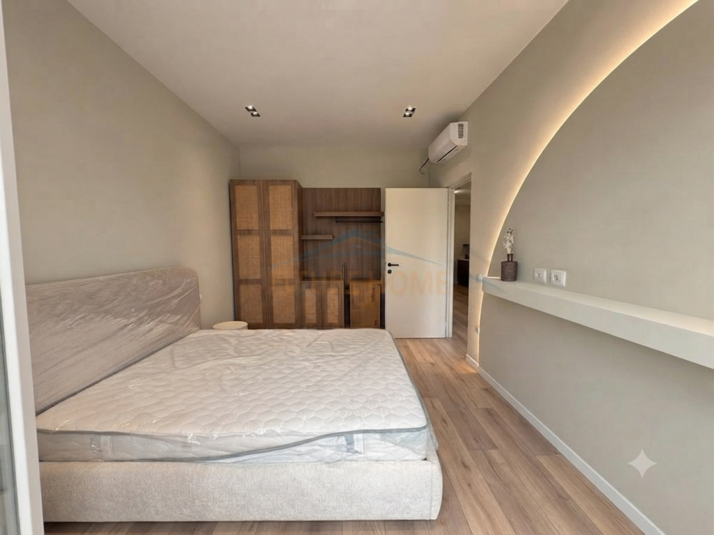 Rent, Apartment 1+1, Barrikadave Street, Tirana.
