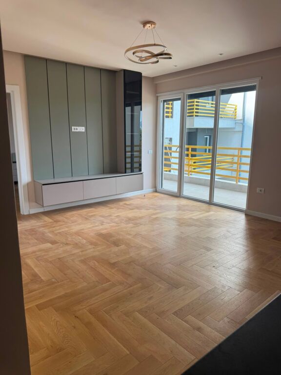 Qera | Apartament 1 + 1+Ballkon | Laprake | 650 €/muaj