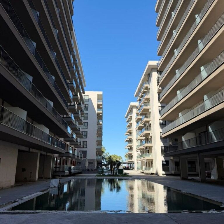 🏡🌊 OKAZION‼️ APARTAMENT 2+1 + LAVANTERI NË SHITJE – HOLIDAY IN, SHËNGJIN ✨
