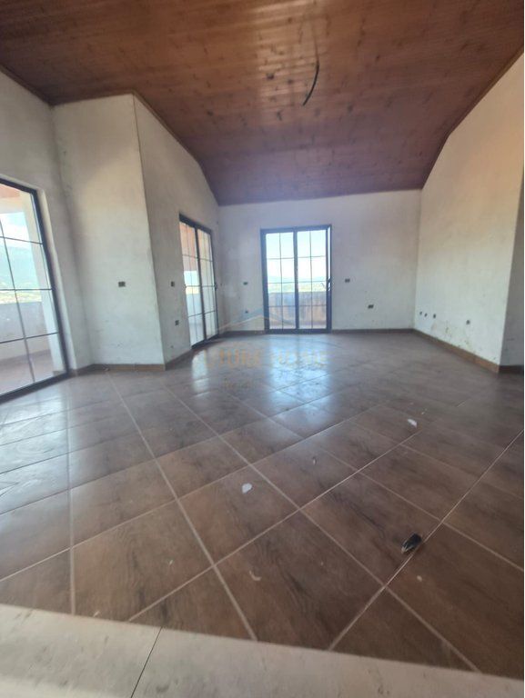 Shitje, 2 Apartamente, Sauk