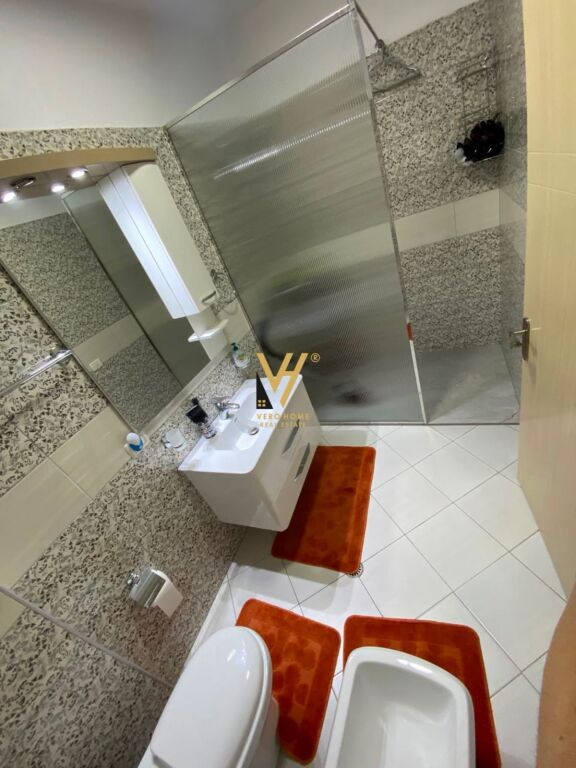 SHITET APARTAMENT 2+1+2+BLK TE STACIONI TRENIT 260.000 EURO
