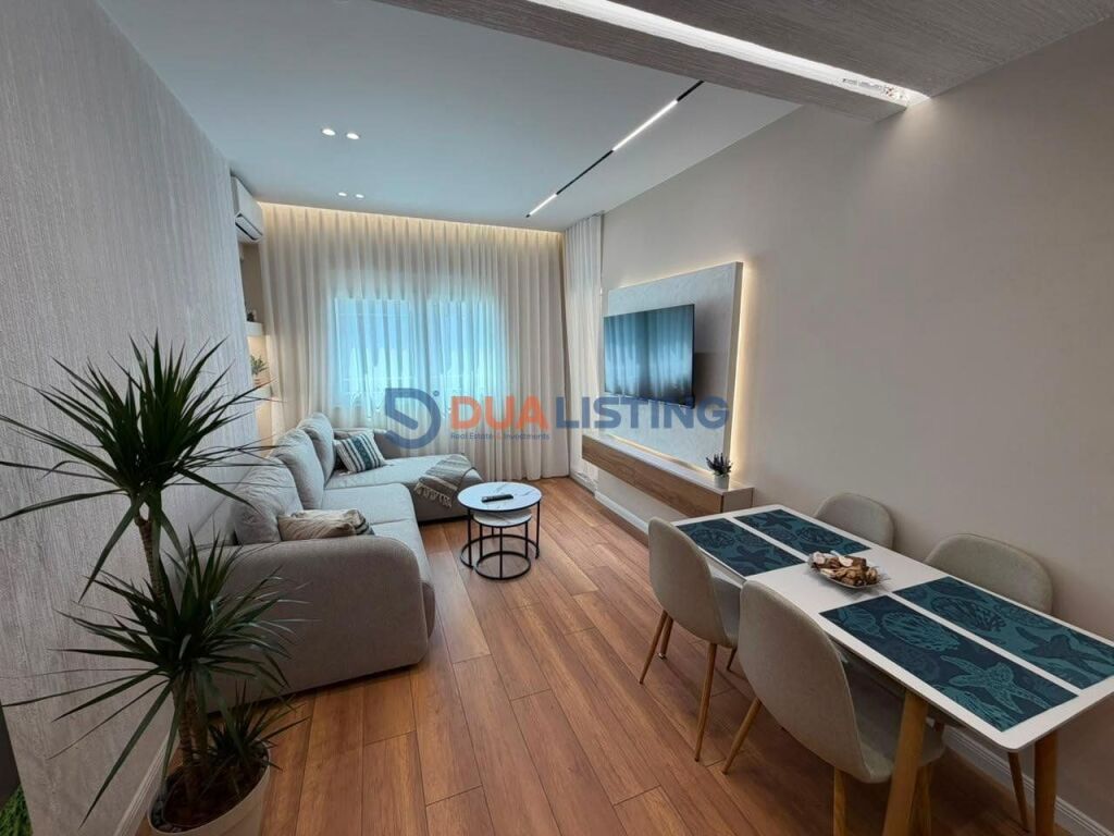 Apartament 1+1 për Shitje – Pazari i Ri!