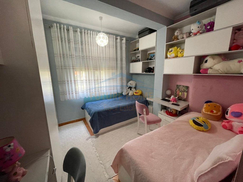 Rent, Apartment 2+1+Parking Space, Siri Kodra Street, Tirana.