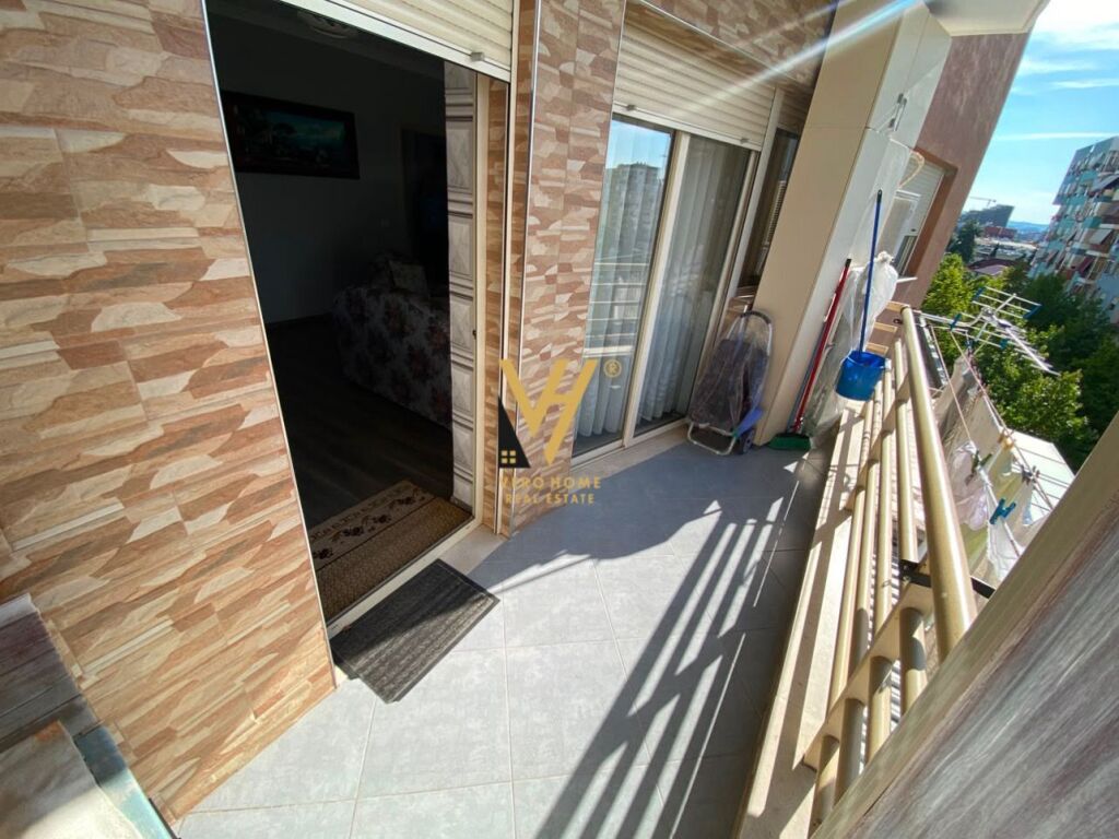 SHITET APARTAMENT 2+1+2+BLK TE STACIONI TRENIT 260.000 EURO
