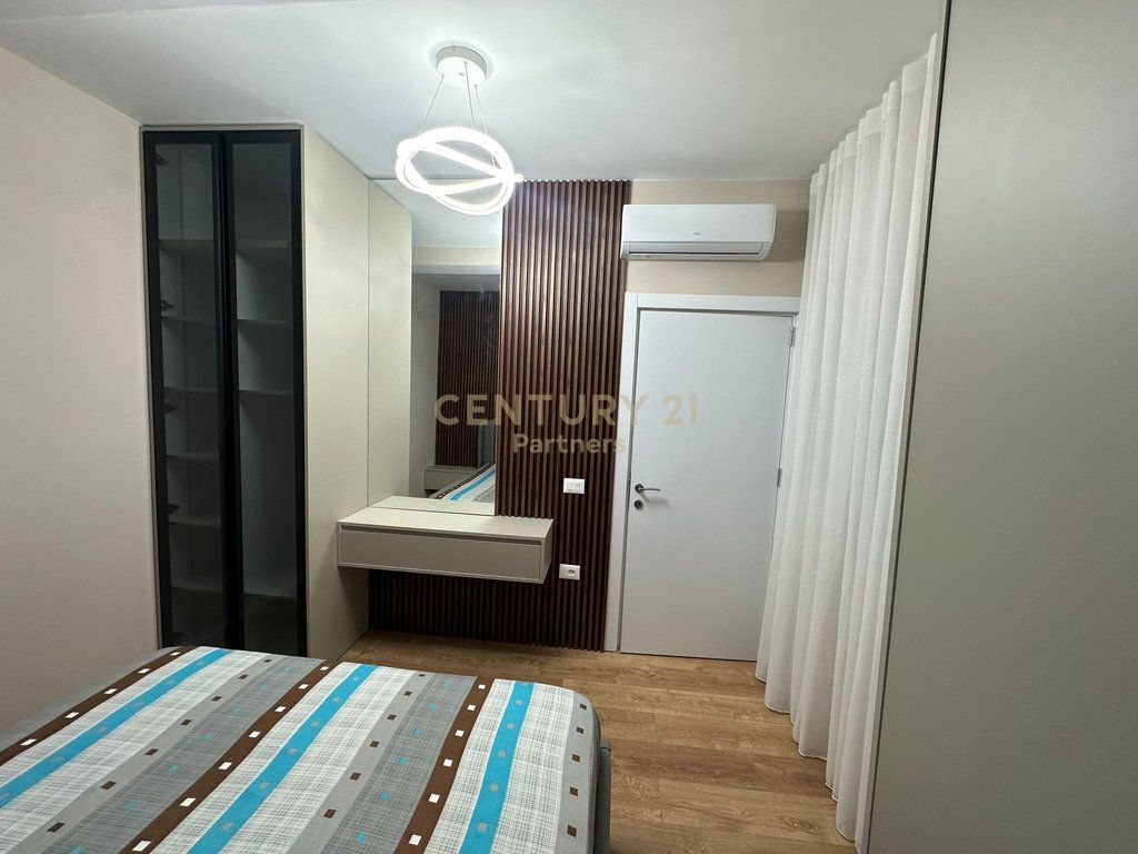 Luxury 2+1 apartment for rent near Red School