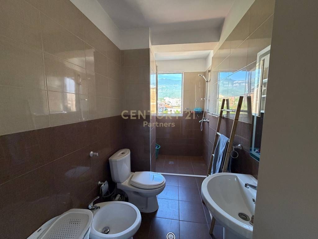 VENDIAMO APPARTAMENTO 2+1 A KINOSTUDIO! 140.000 €