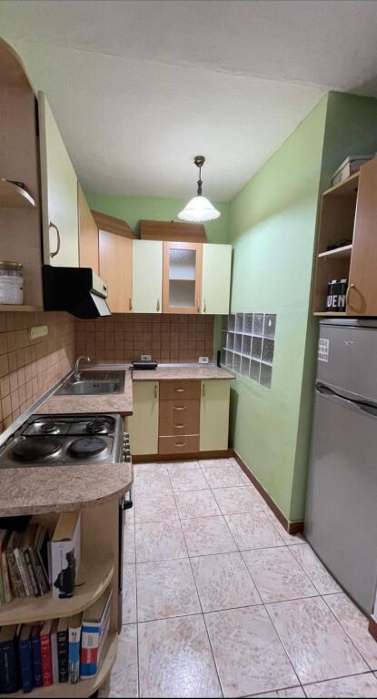 JEPET APARTAMENT ME QERA 1+1, MYSLYM SHYRI