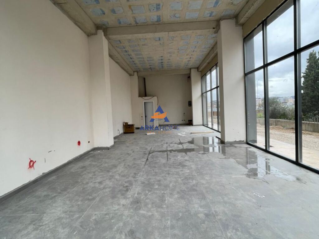 JEPET DYQANI ME QERA 100.29M2 "PRANE GEGA OIL,PASKUQAN" 85000 LEKE