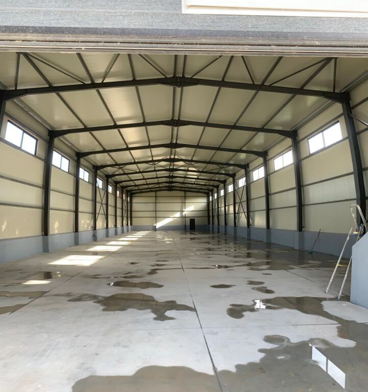 Industrial Warehouse for Sale in Shijak