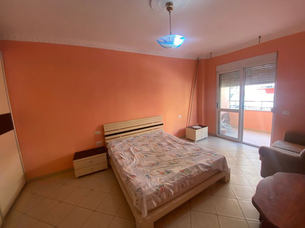 Apartament 2+1 per qera ne Astir !