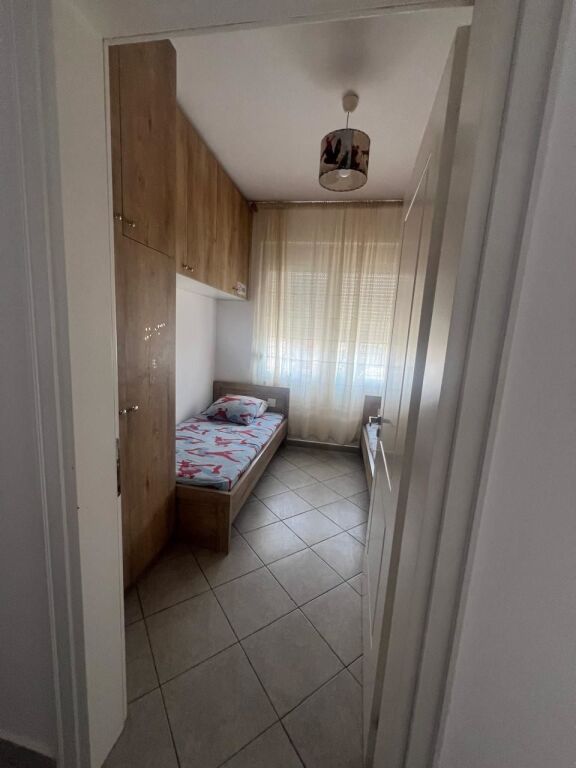 Rent | Apartament 2 + 1 | Kombinat | 400 €/month