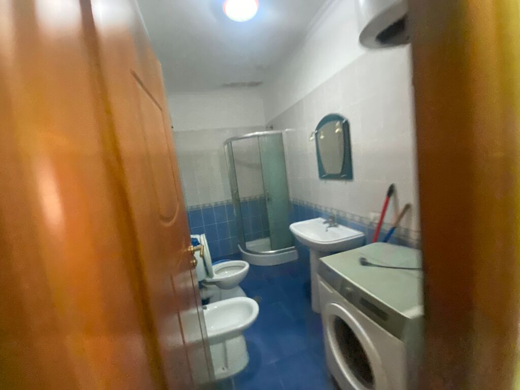 Apartament 2+1 per qera ne Astir !