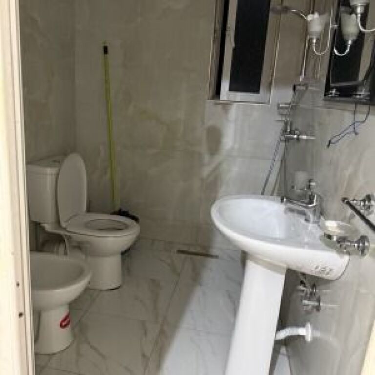 Qera | Apartament 1 + 1 | Ish Parku i Autobusave | 450 €/muaj