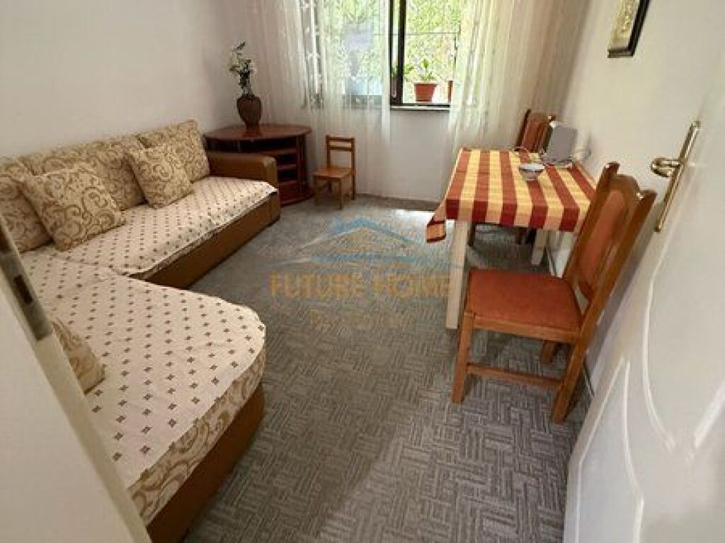 Shitet, Apartament 3+1, Ali Demi, Tiranë.