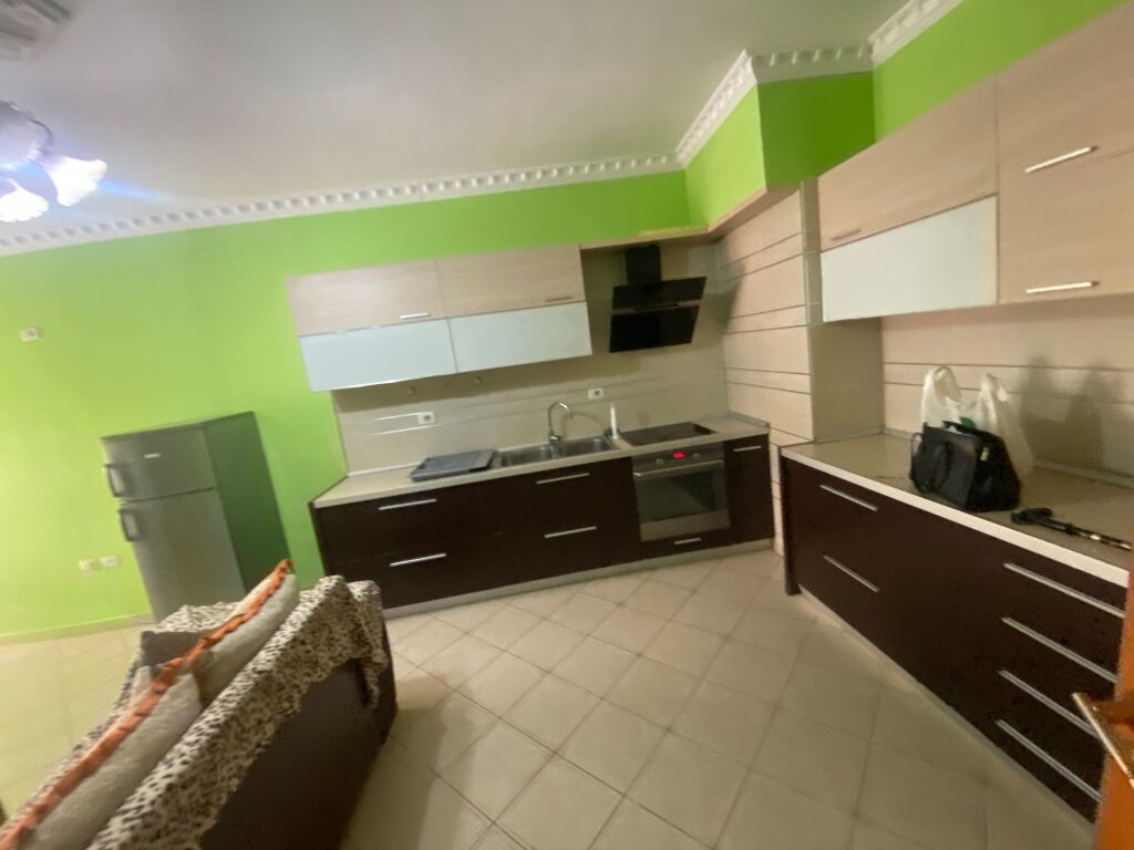 Apartament 2+1 per qera ne Astir !